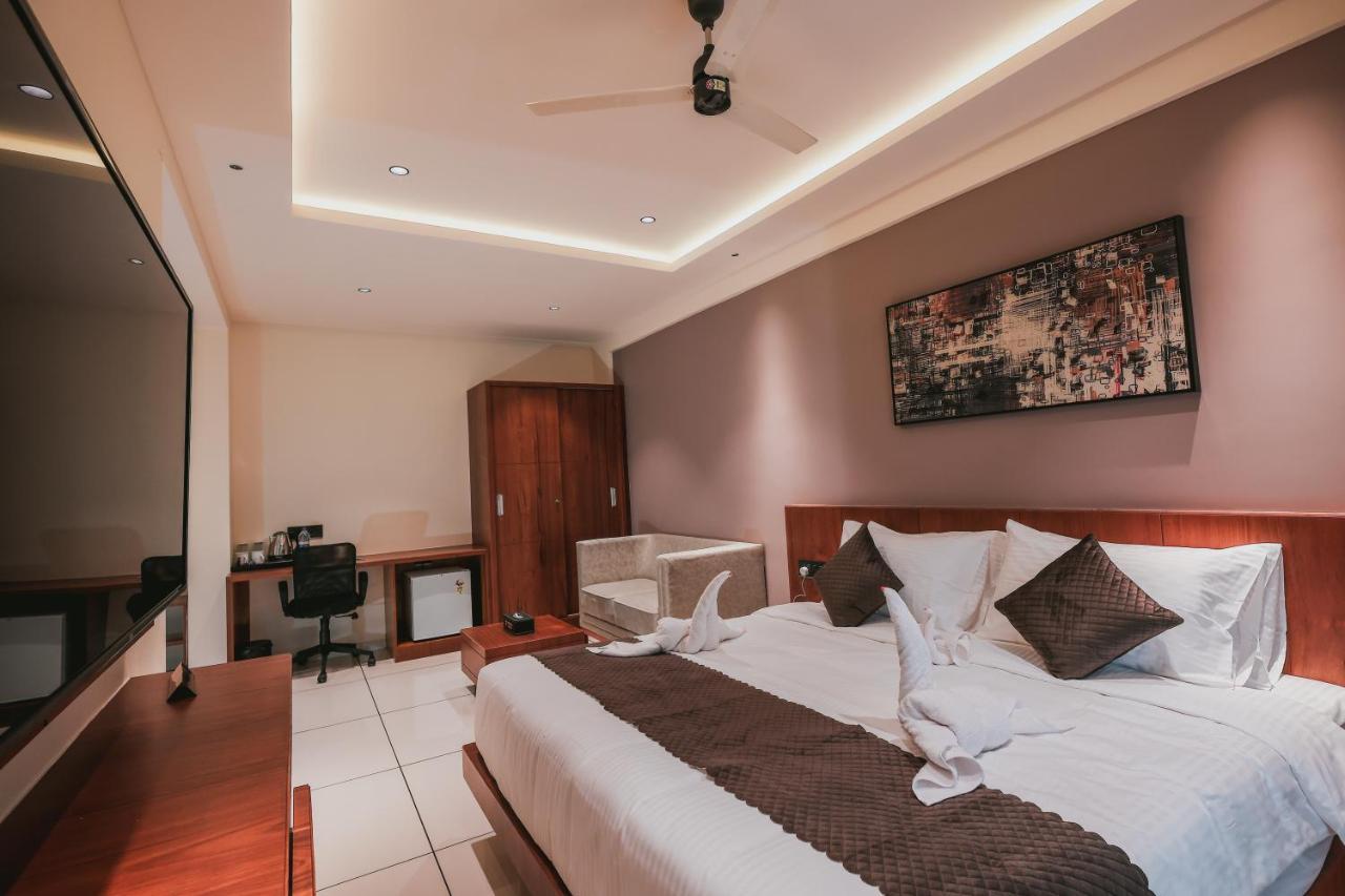 Fortview Suites Касарагод Экстерьер фото